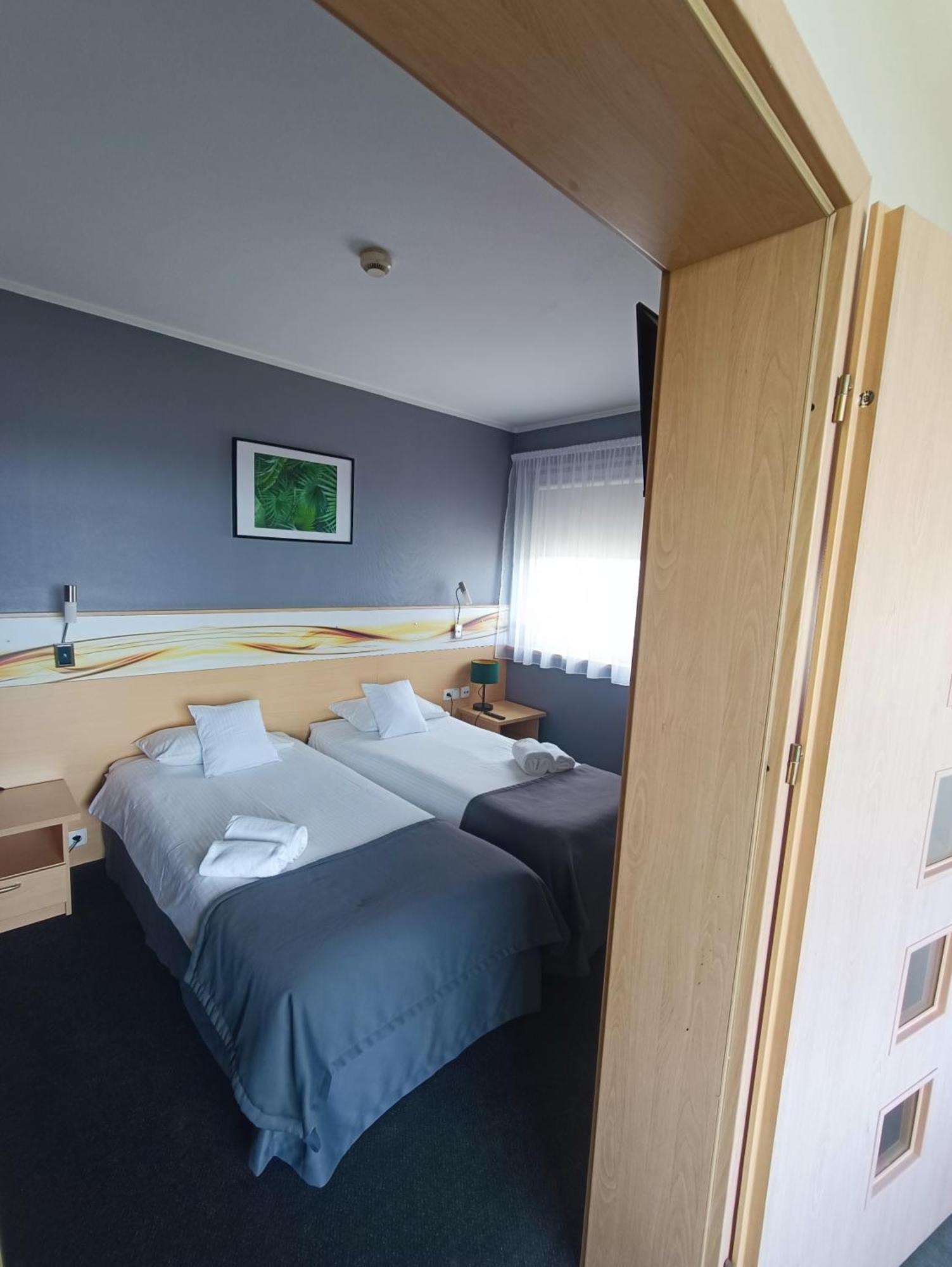 Quality Silesian Hotel Katowice Ngoại thất bức ảnh